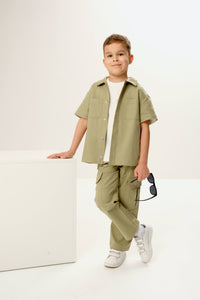 Cargo lapel shirt for kids with a practical design and stylish lapel detail
